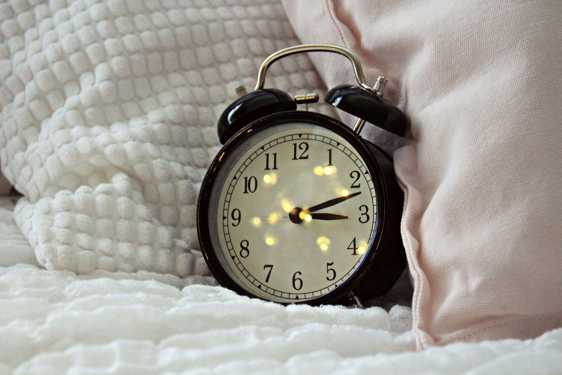 How to Fix a Broken Sleep Schedule (What Actually Works)